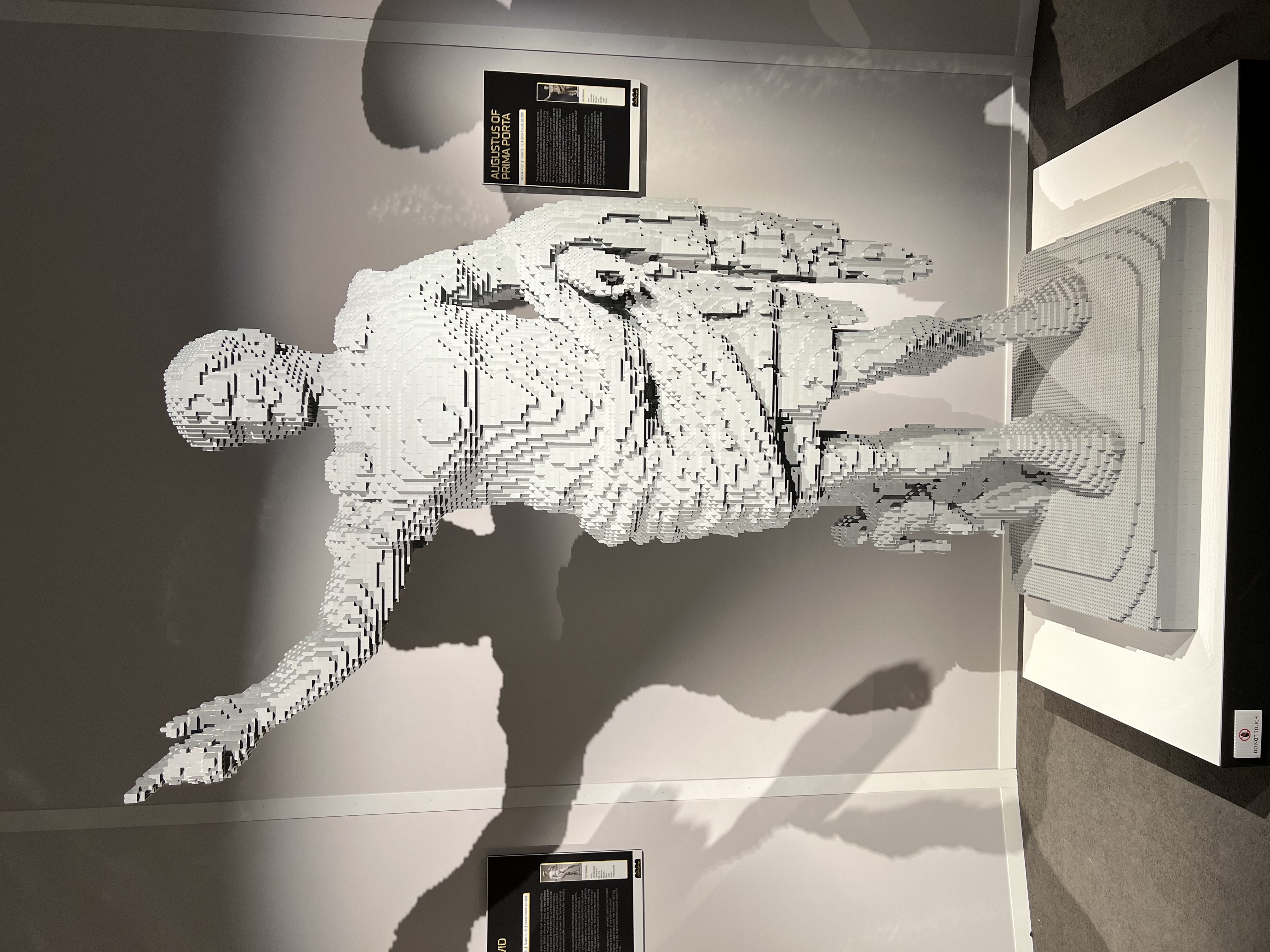 ./2023/07 - Art of the Brick/IMG_9562.JPG